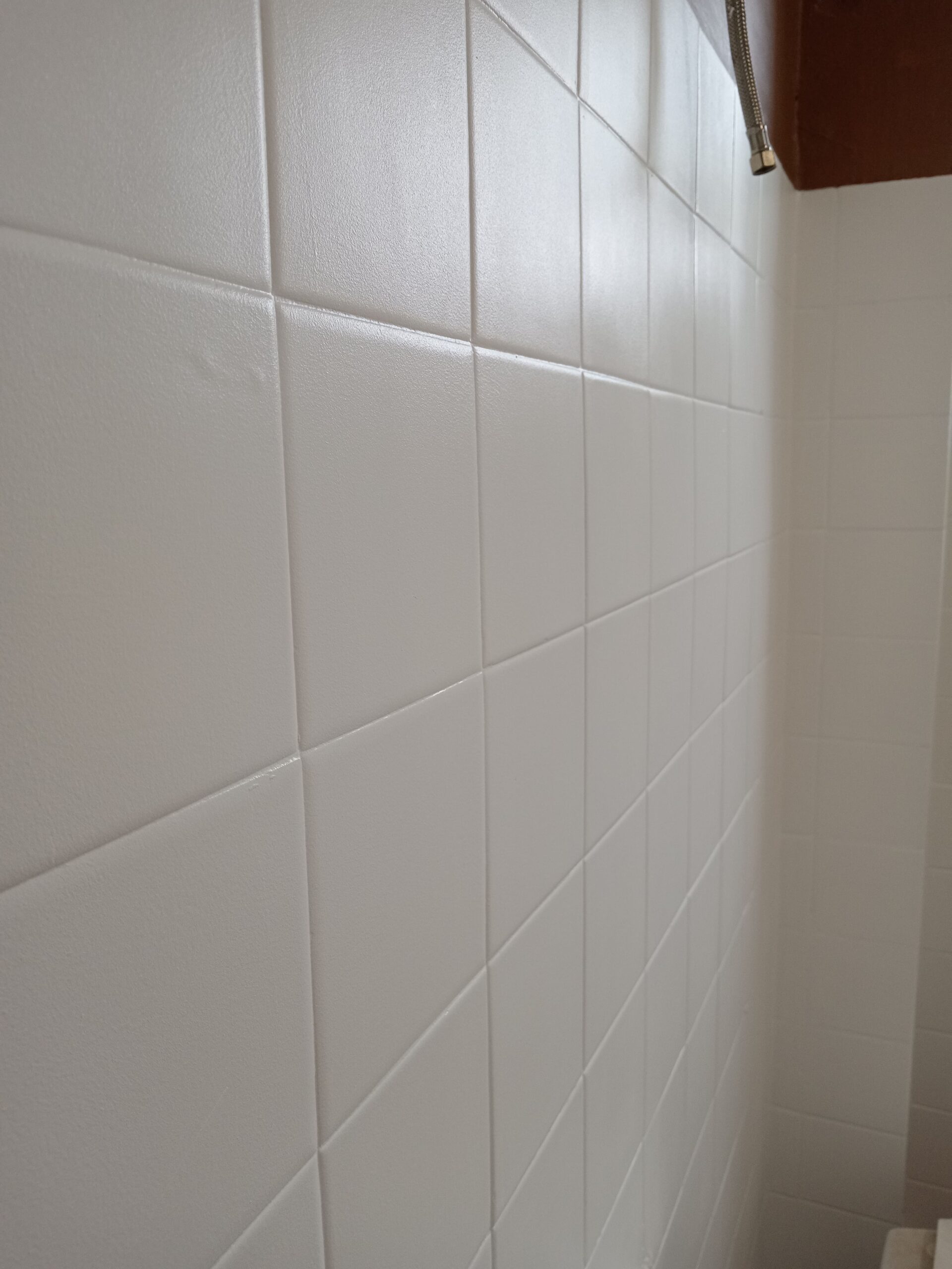 Detalj ofarbanih pločica